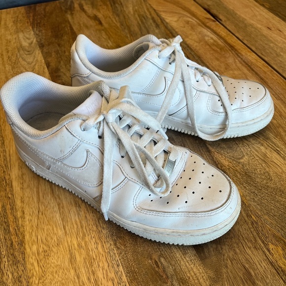 Nike Shoes - Air Force 1s SQUEAKY